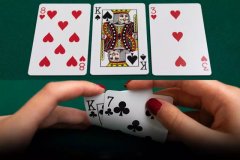 德州扑克击中顶对弱踢脚怎么玩？给你三个建议